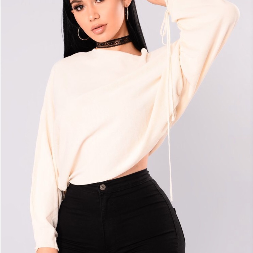 Fashion Nova. Ivory Top.